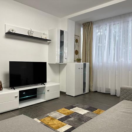 Xox Comfort Obregia Bucarest Exterior foto