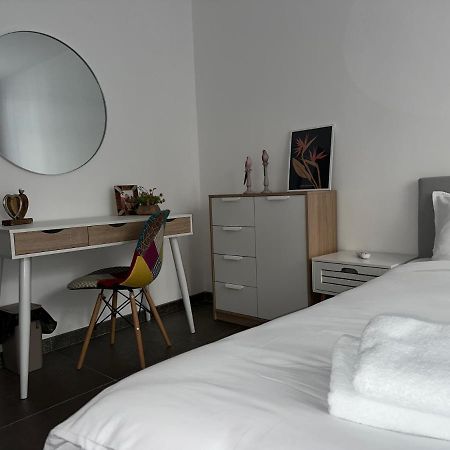 Xox Comfort Obregia Bucarest Exterior foto
