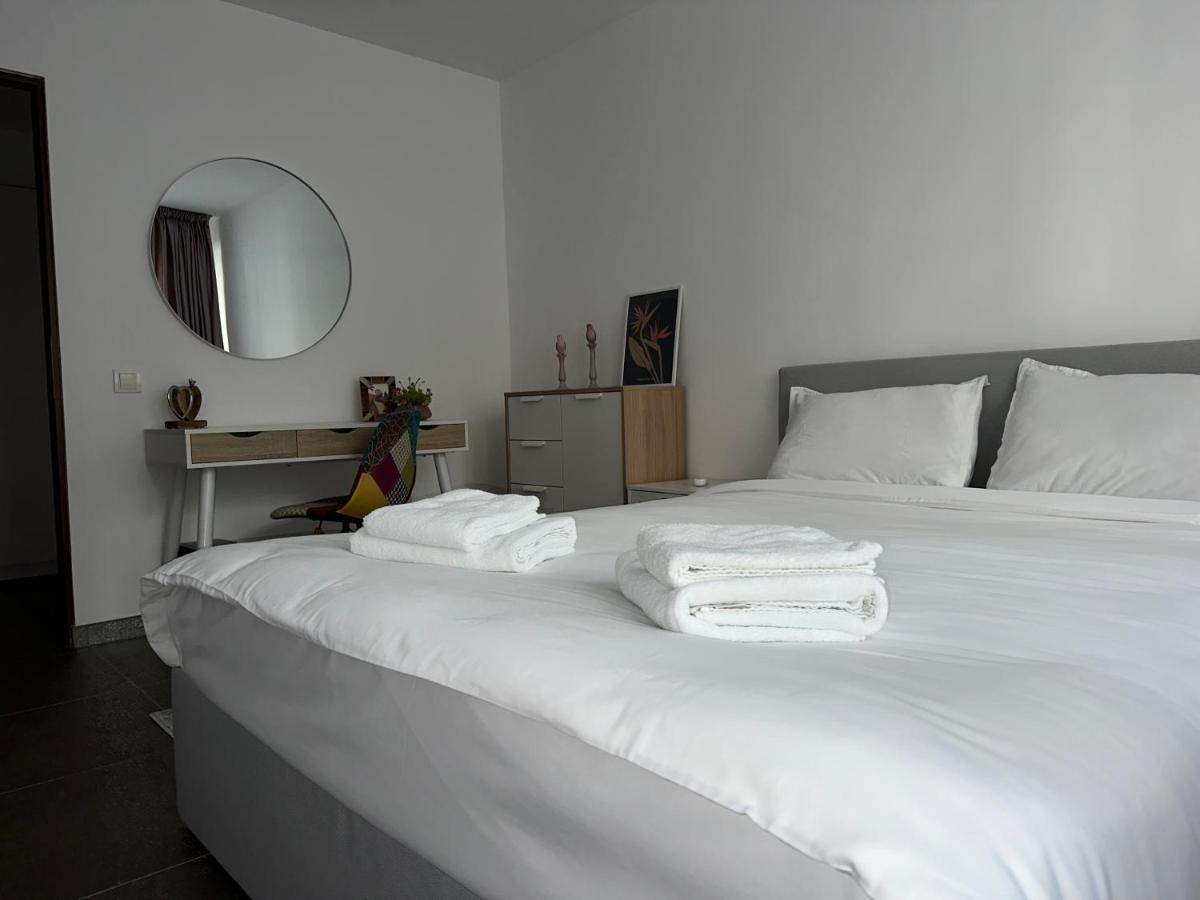 Xox Comfort Obregia Bucarest Exterior foto